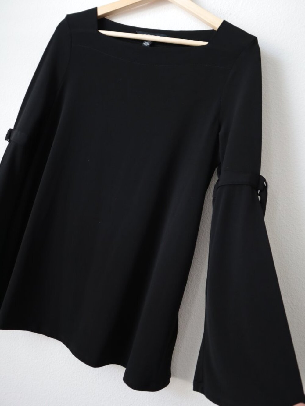 Ellen Tracy Flared Bell Sleeve Top with Buckle Detail | M